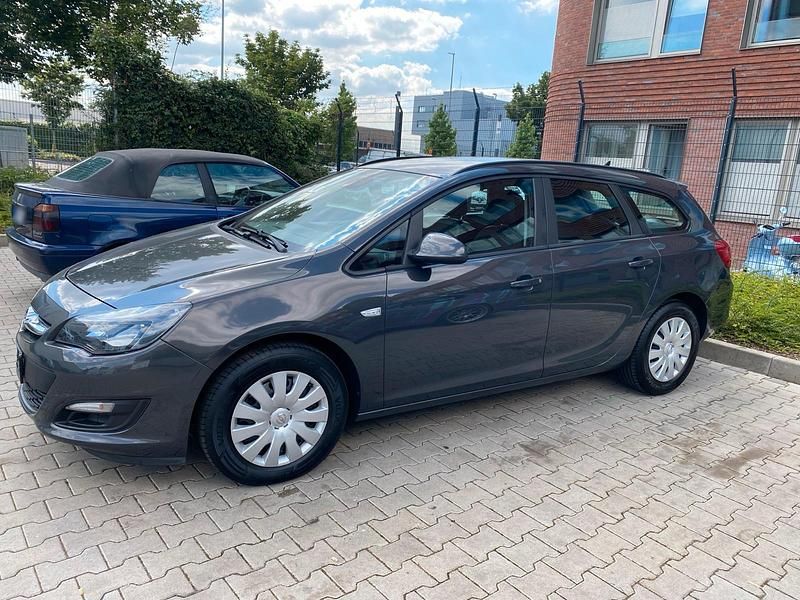 Gebraucht Opel Astra 110 PS (80 kW) 2015 Grau Kombi