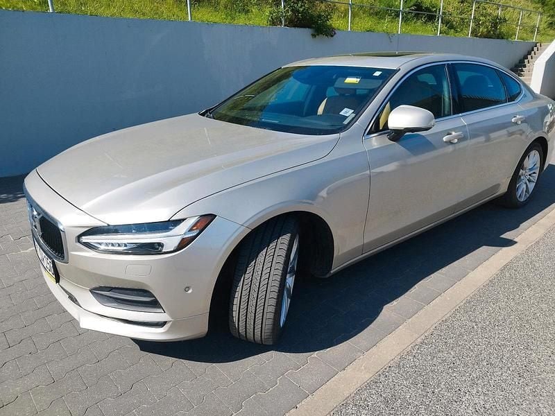 Gebraucht 2018 Volvo S80 Momentum Limousine | 21.900 € - Bild 1/4