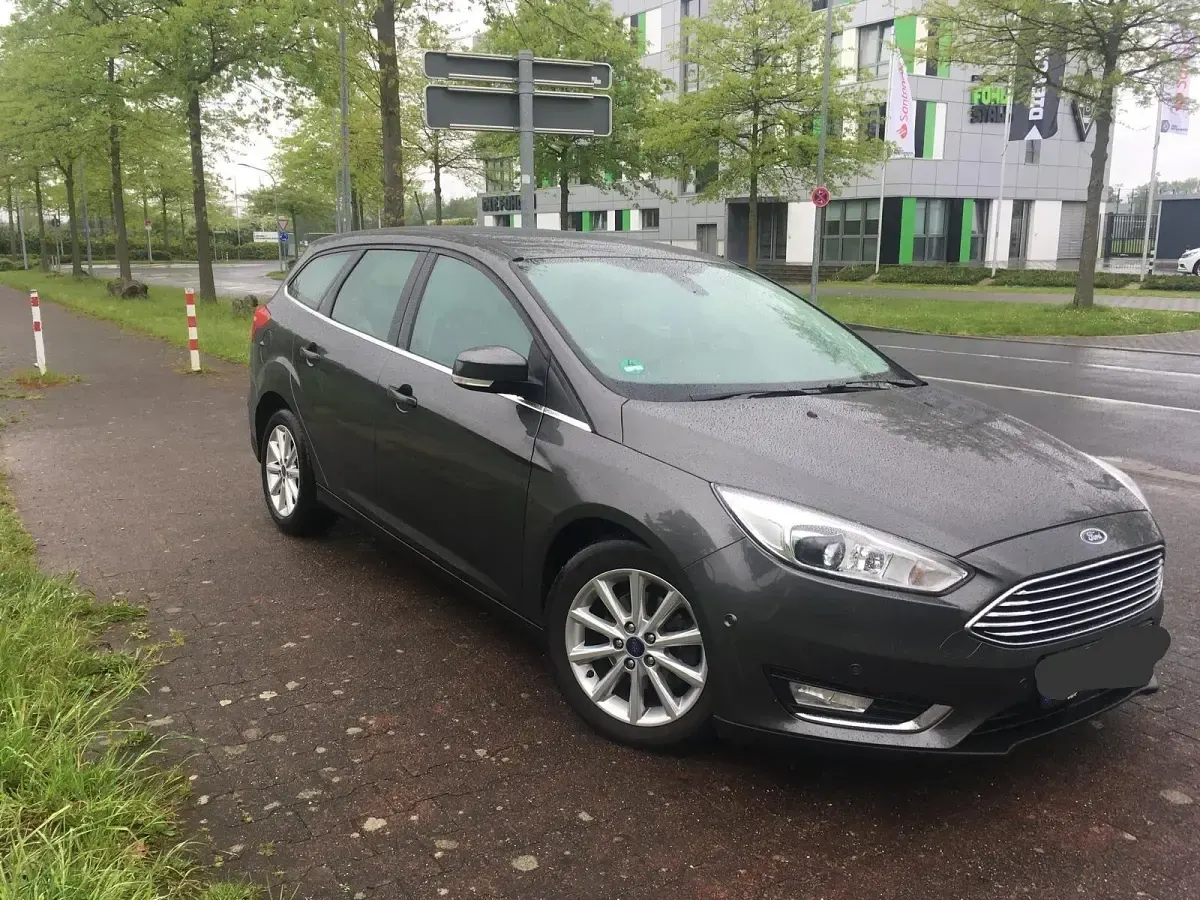 Używany Ford Focus Titanium 120 KM (88 kW) 2017 Szary Kombi
