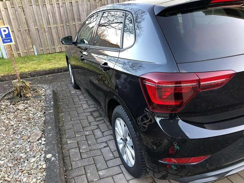 Gebraucht VW Polo Active 110 PS (80 kW) 2023 Schwarz Kleinwagen