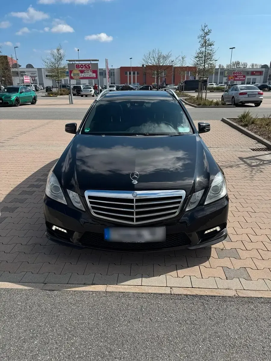 Gebraucht Mercedes E350 AMG line 234 PS (172 kW) 2010 Schwarz Kombi