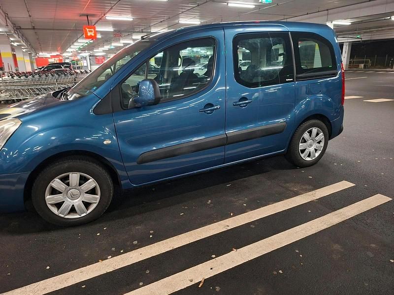 Gebraucht Citroën Berlingo 90 PS (66 kW) 2010 Blau Van / Kleinbus