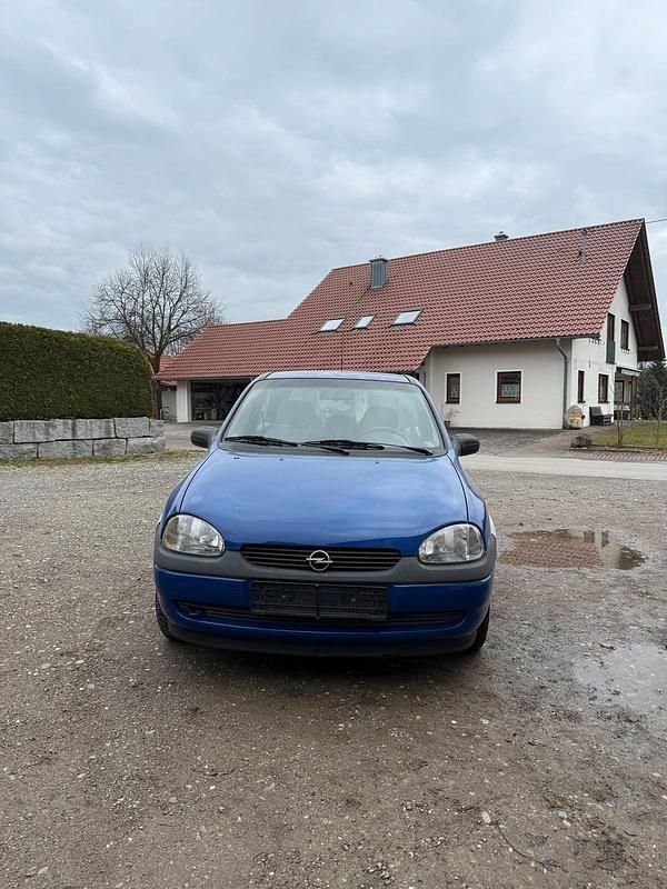 Gebraucht Opel Corsa 60 PS (44 kW) 1997 Blau Kleinwagen