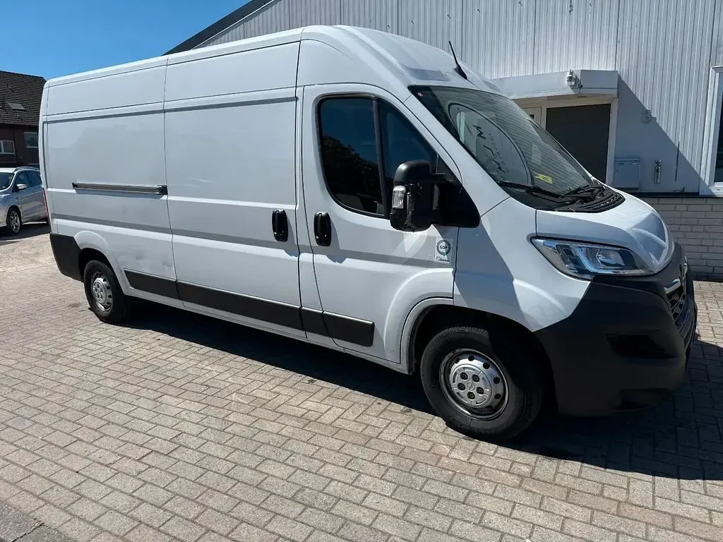 Gebraucht Opel Movano Edition 140 PS (102 kW) 2023 Weiß Van