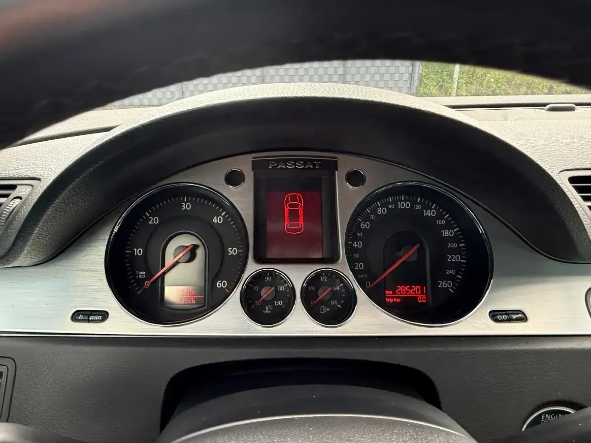 Gebraucht VW Passat 140 PS (102 kW) 2008 Schwarz Kombi