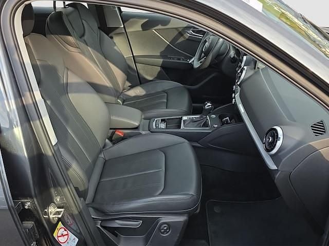 Gebraucht Audi Q2 S-Line 150 PS (110 kW) 2025 Daytonagrau perleffekt SUV