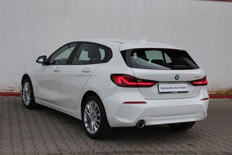 Gebraucht BMW 116 Advantage 116 PS (85 kW) 2020 Alpinweiß 300 Kleinwagen