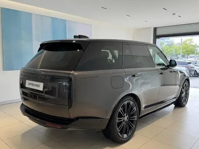 Gebraucht Land Rover Range Rover 351 PS (258 kW) 2024 Grau SUV