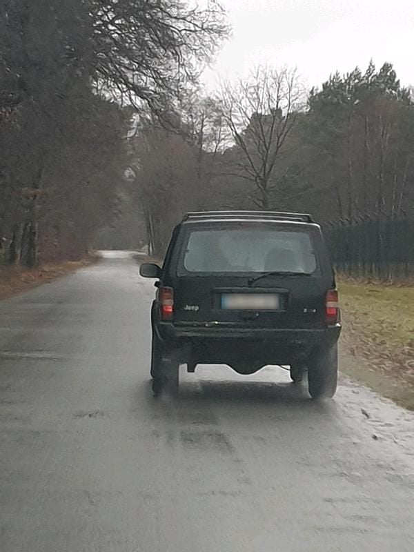 Gebraucht Jeep Cherokee 115 PS (84 kW) 1999 Schwarz SUV