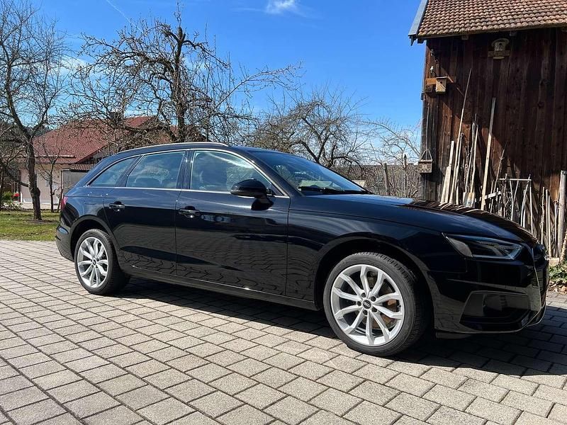 Gebraucht Audi A4 S-Line 163 PS (119 kW) 2021 Schwarz Kombi