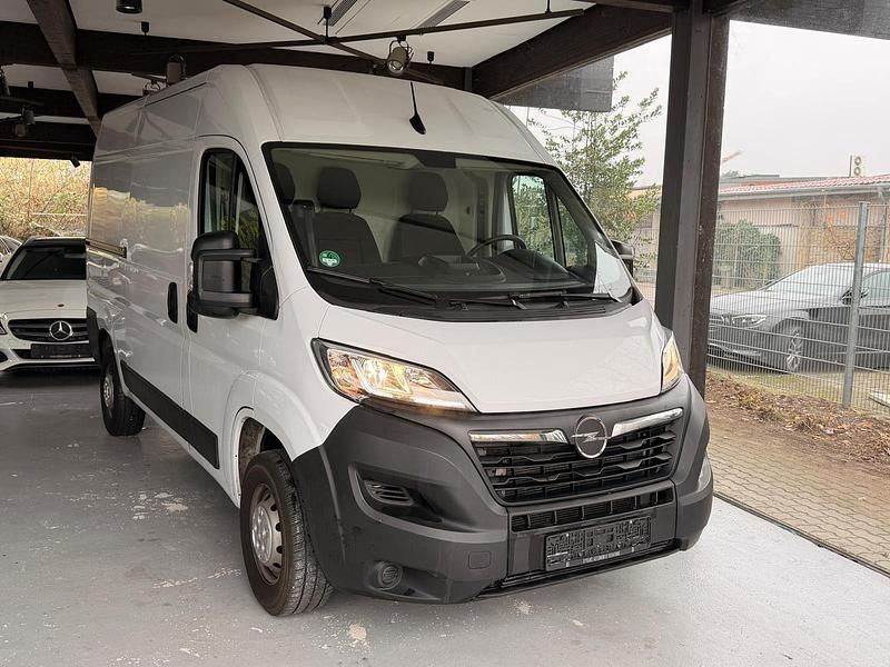 Weiß Gebraucht 2023 Opel Movano Edition Van | 20.999 € (Superpreis) - Bild 1/4