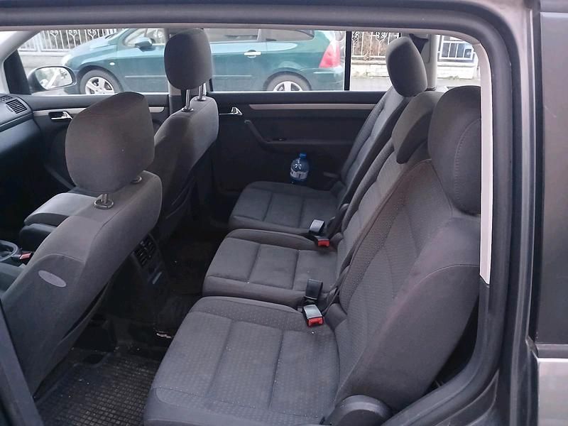 Gebraucht VW Touran 130 PS (95 kW) 2005 Braun Van / Kleinbus