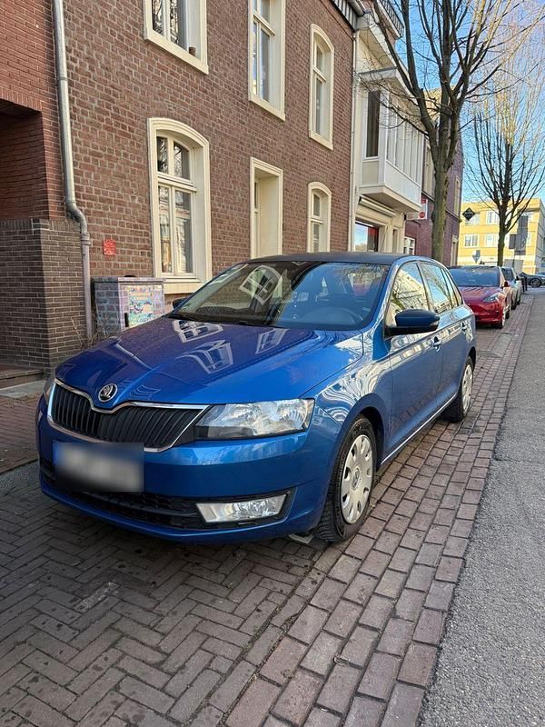 Blau Gebraucht 2016 Skoda Rapid Limousine | 6.200 € (Guter Preis) - Bild 1/4