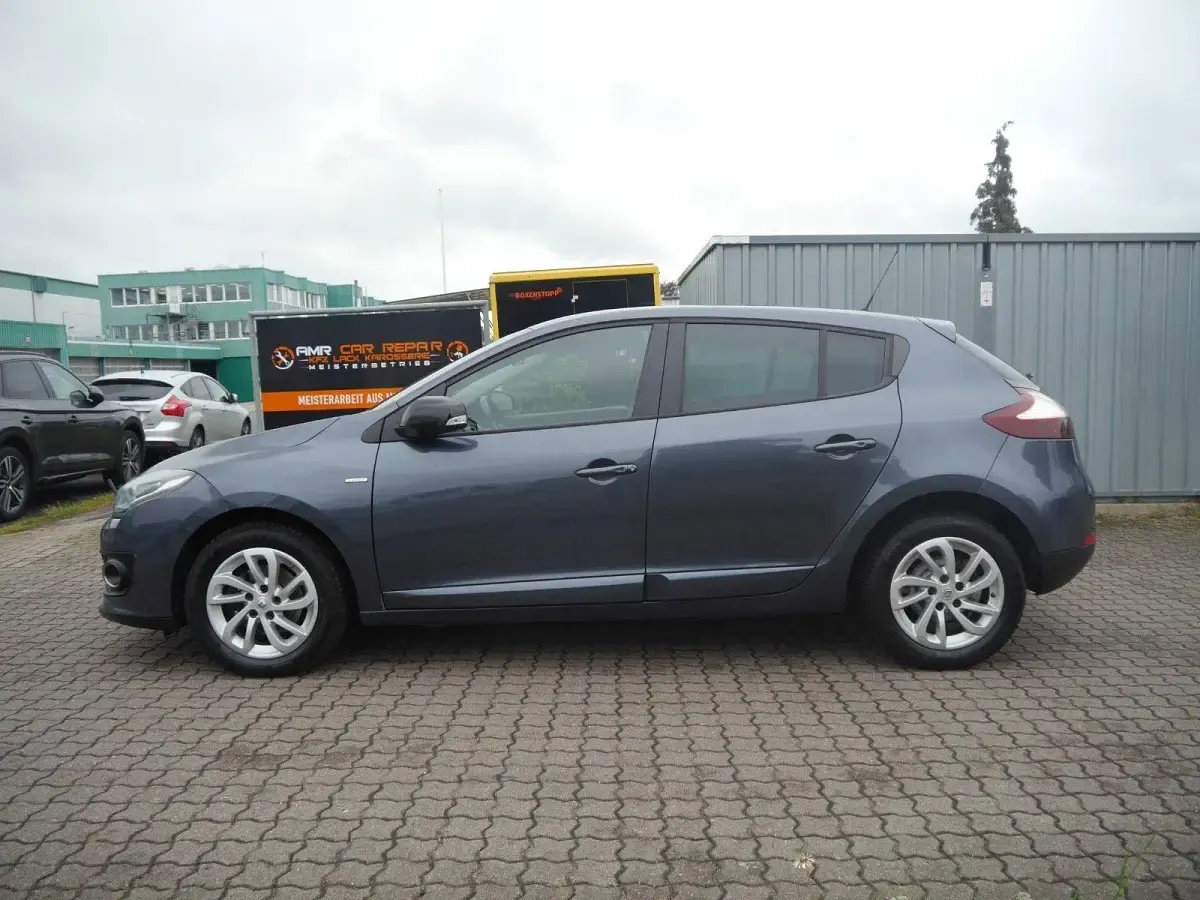 Gebraucht Renault Mégane 116 PS (85 kW) 2015 Grau Limousine