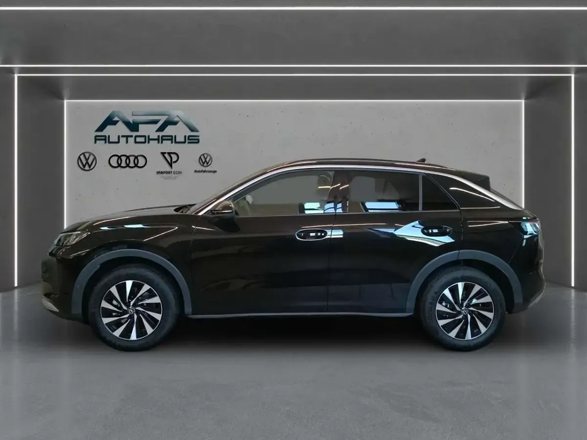 Neu VW T-Roc Life 116 PS (85 kW) 2026 Schwarz SUV