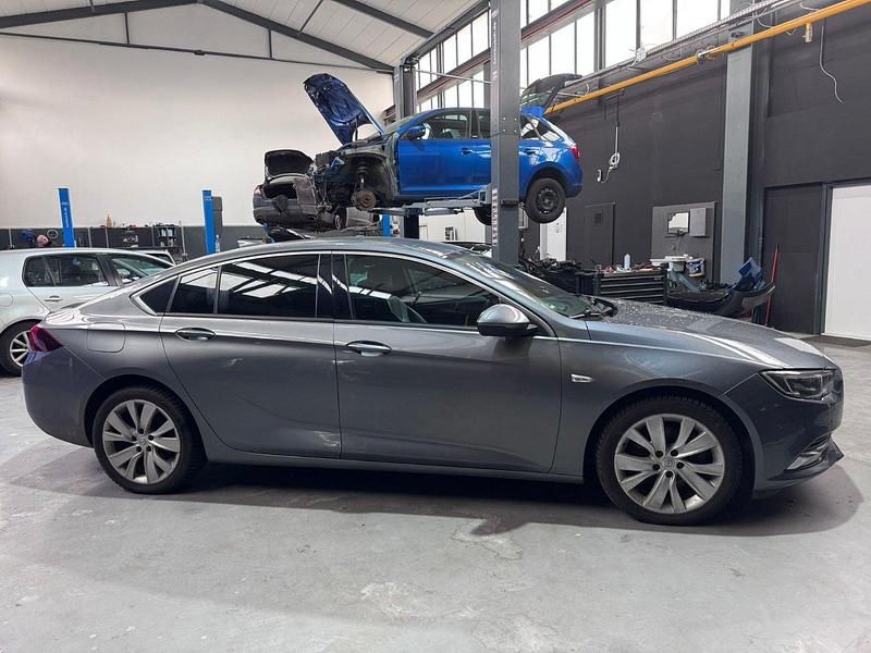 Gebraucht Opel Insignia 170 PS (125 kW) 2018 Grau Limousine