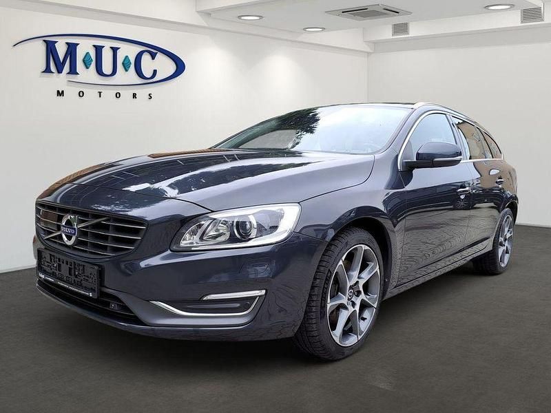 Grau Gebraucht 2015 Volvo V60 Summum Kombi | 14.990 € (Fairer Preis) - Bild 1/4
