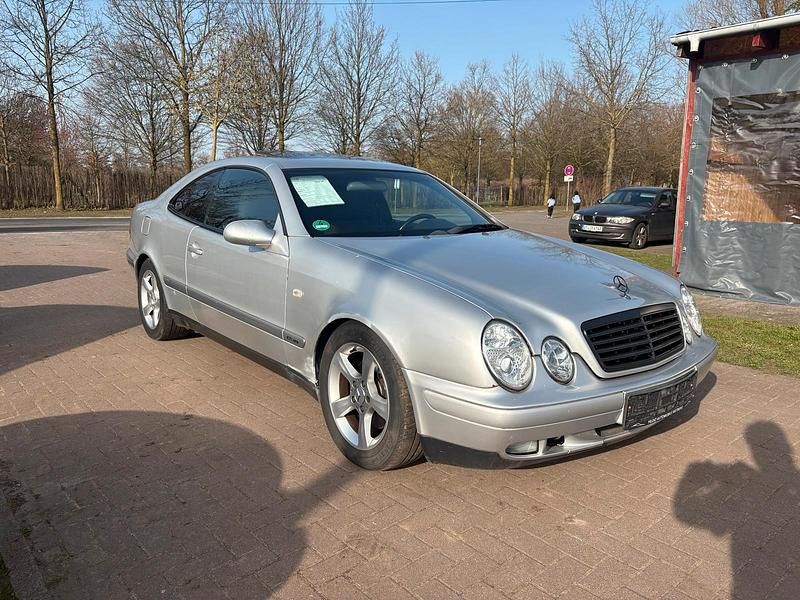 Gebraucht Mercedes CLK320 224 PS (164 kW) 1999 Silber Coupé