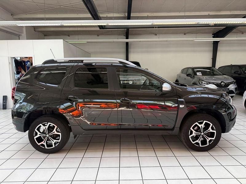 Używany Dacia Duster Anniversary 131 KM (96 kW) 2020 Czarny SUV