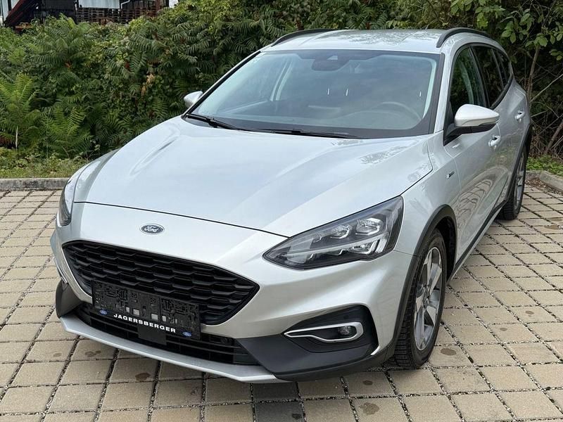 Silber Gebraucht 2020 Ford Focus Active Limousine | 7.990 € (Guter Preis) - Bild 1/4