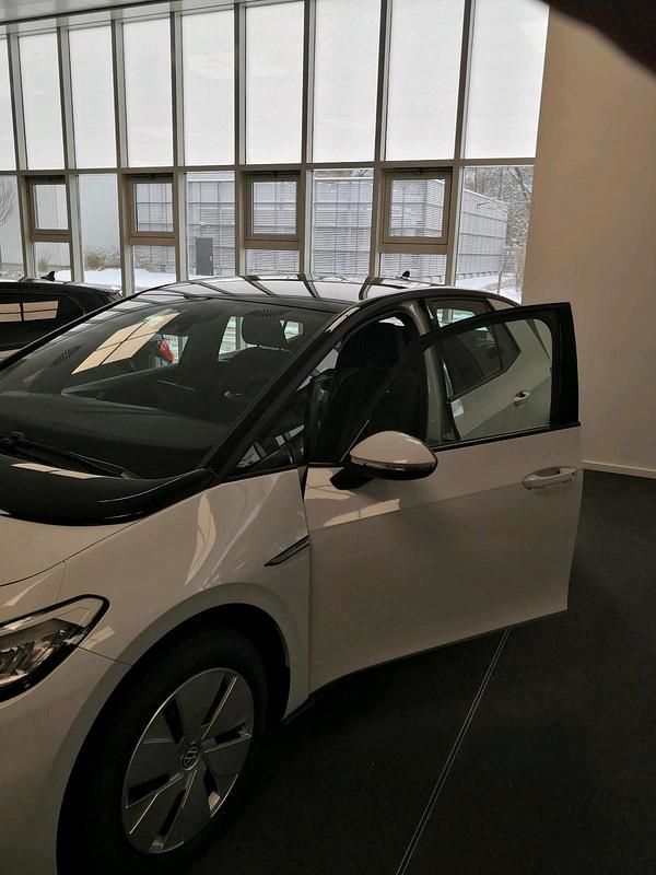 Gebraucht VW ID.3 150 kW (204 PS) 2022 Weiß Kleinwagen