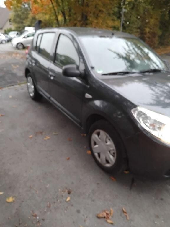 Schwarz Gebraucht 2009 Dacia Sandero Kleinwagen | 550 € (Guter Preis) - Bild 1/4