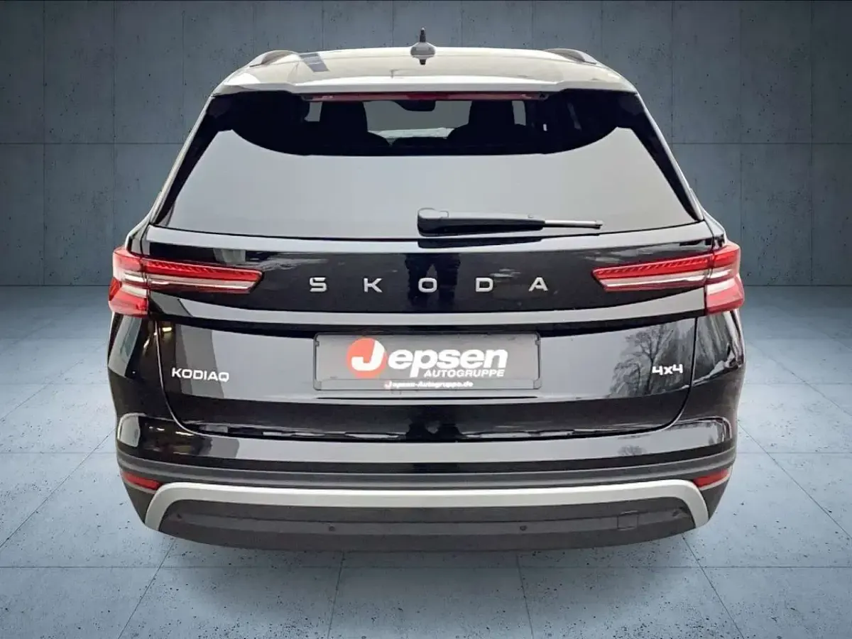 Neu Skoda Kodiaq Selection 193 PS (141 kW) 2026 Blackmagic perleffekt SUV