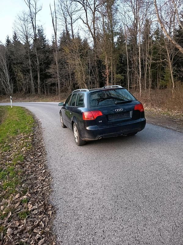 Gebraucht Audi A4 160 PS (117 kW) 2005 Blau Kombi