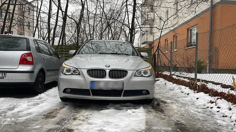 Gebraucht BMW 523 177 PS (130 kW) 2007 Silber Kombi