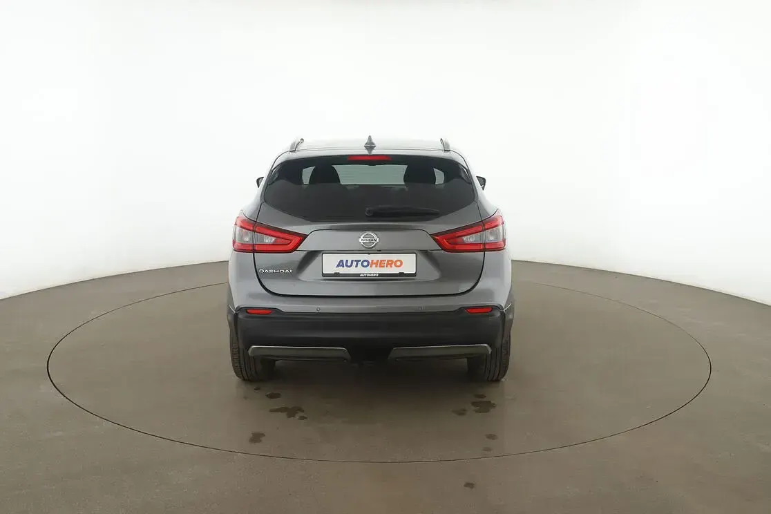 Gebraucht Nissan Qashqai N-Connecta 115 PS (84 kW) 2018 Grau SUV