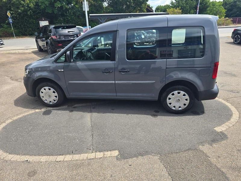 Grau Gebraucht 2016 VW Caddy Van / Kleinbus | 13.900 € - Bild 1/4