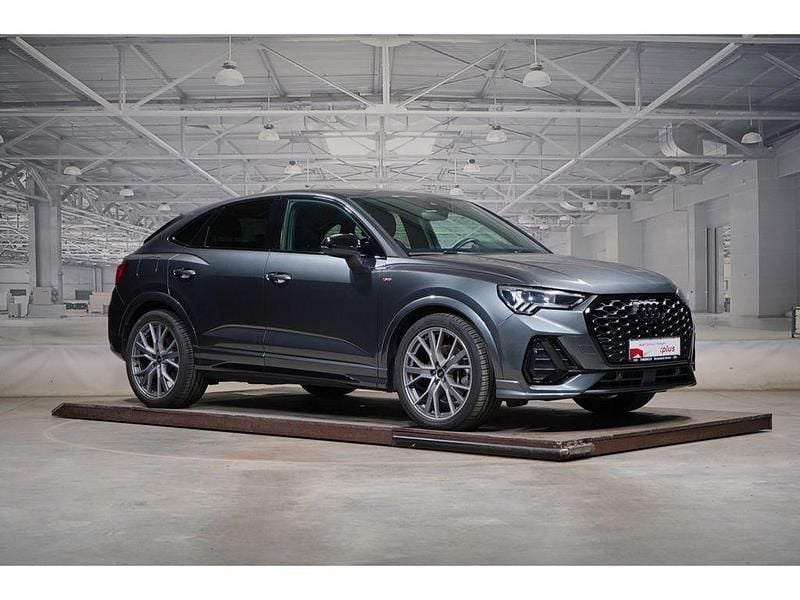 Gebraucht Audi Q3 Sportback S-Line 200 PS (147 kW) 2022 Daytonagrau perleffekt SUV