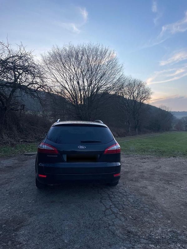 Gebraucht Ford Mondeo Titanium 145 PS (106 kW) 2008 Schwarz Kombi