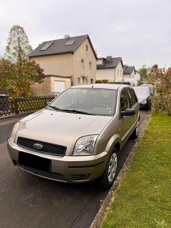 Bronze Gebraucht 2004 Ford Fusion Trend Kleinwagen | 2.099 € (Fairer Preis) - Bild 1/4