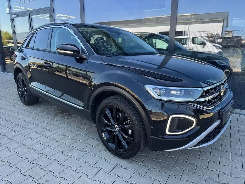 Second-hand VW T-Roc 150 CP (110 kW) 2022 Negru SUV