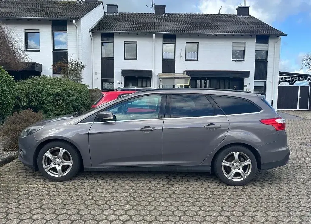 Brugt Ford Focus 125 HK (91 kW) 2012 Grå Sedan