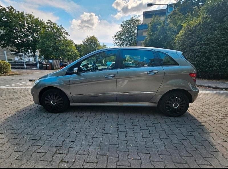 Grau Gebraucht 2007 Mercedes B170 Van / Kleinbus | 1.200 € (Superpreis) - Bild 1/4