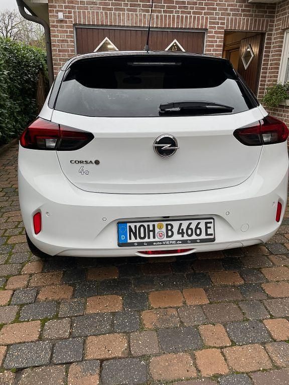 Gebraucht Opel Corsa-e Edition 100 kW (136 PS) 2021 Weiß Kleinwagen