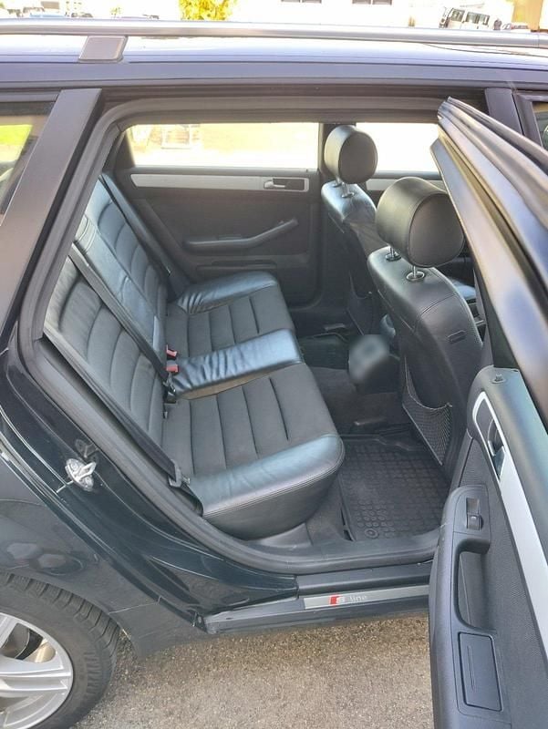 Gebraucht Audi A6 205 PS (150 kW) 2002 Schwarz Kombi