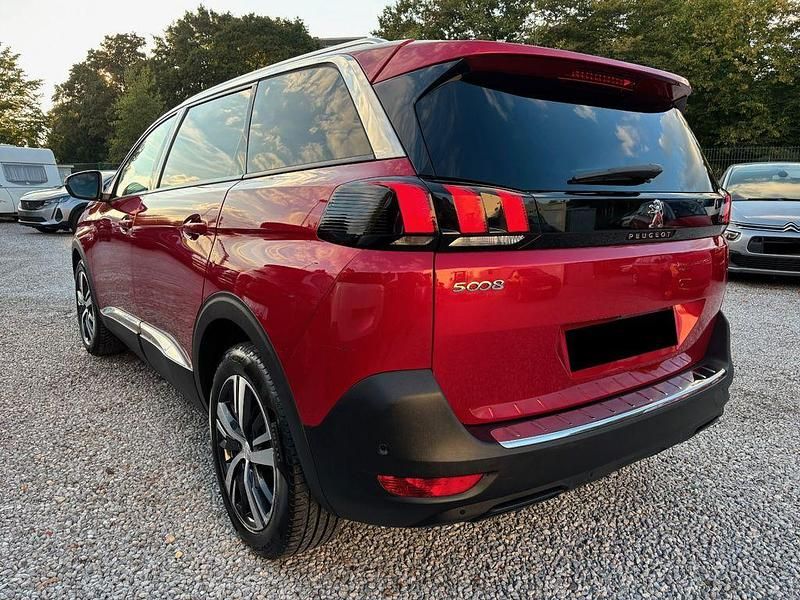 Gebraucht Peugeot 5008 Allure 131 PS (96 kW) 2020 Rot SUV
