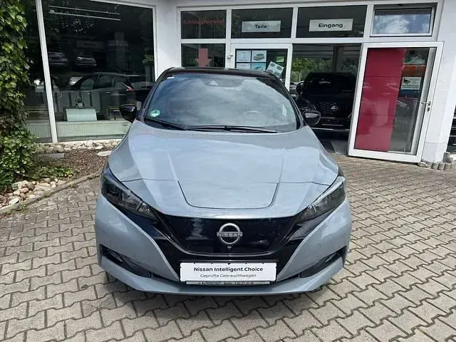 Gebraucht Nissan Leaf 360º 160 kW (218 PS) 2023 Grau Kleinwagen