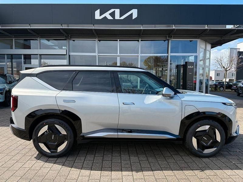 Używany Kia EV5 Earth 160 kW (218 KM) 2026 Srebrny SUV
