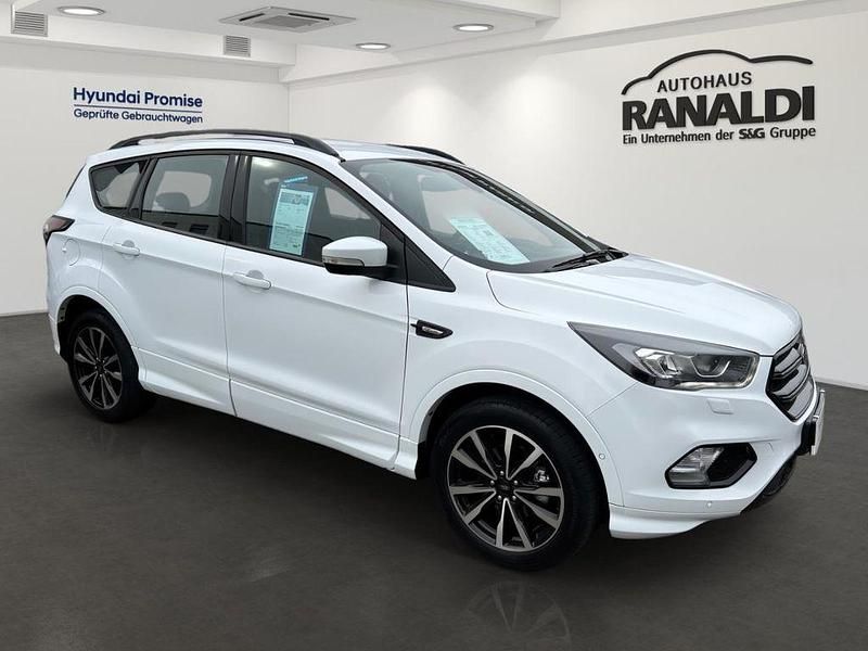 Gebraucht Ford Kuga ST-Line 150 PS (110 kW) 2019 Weiß SUV