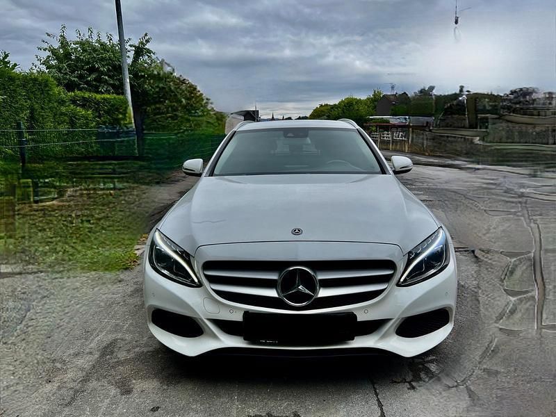 Weiß Gebraucht 2017 Mercedes C220 Kombi | 13.600 € (Guter Preis) - Bild 1/4