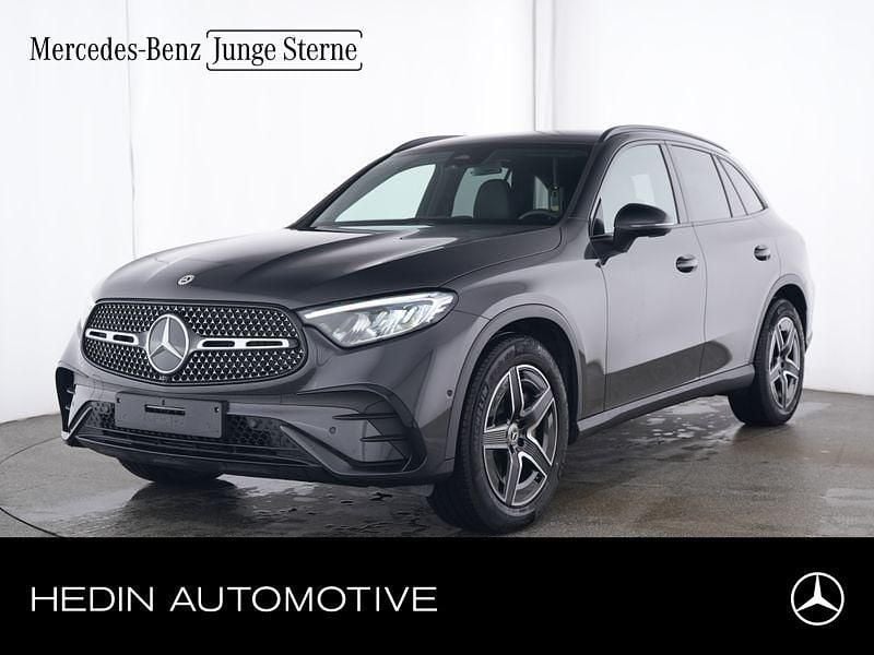 Grau Gebraucht 2024 Mercedes GLC220 AMG SUV | 55.978 € (Fairer Preis) - Bild 1/4