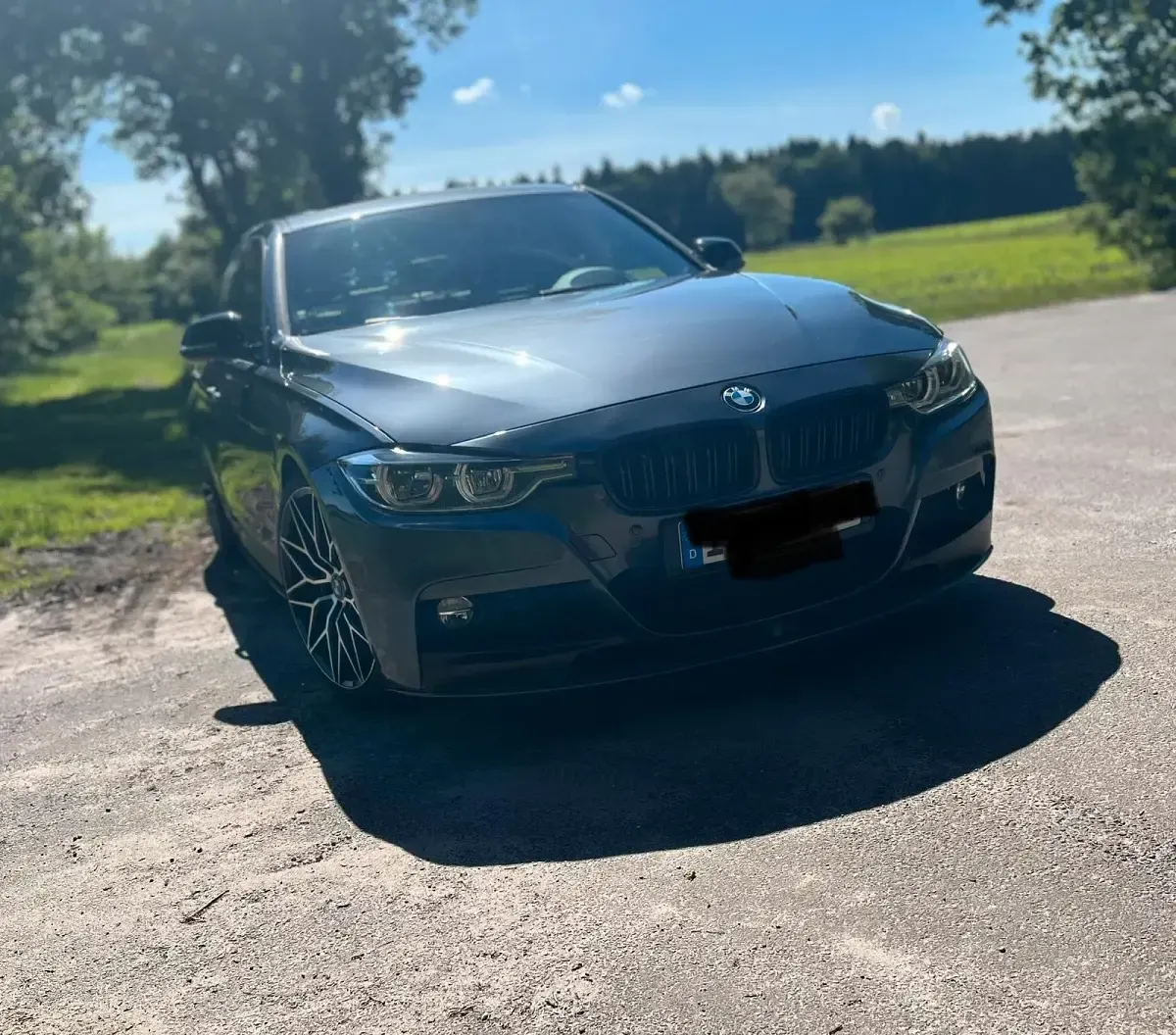 Gebraucht BMW 330 M Sport 252 PS (185 kW) 2018 Grau Limousine