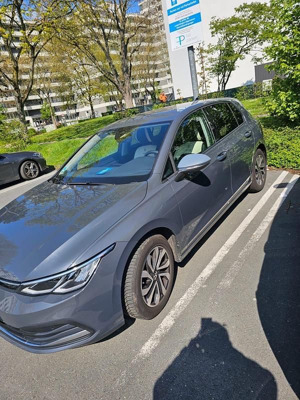 Gebraucht VW Golf VIII 2021 Andere farben Kleinwagen