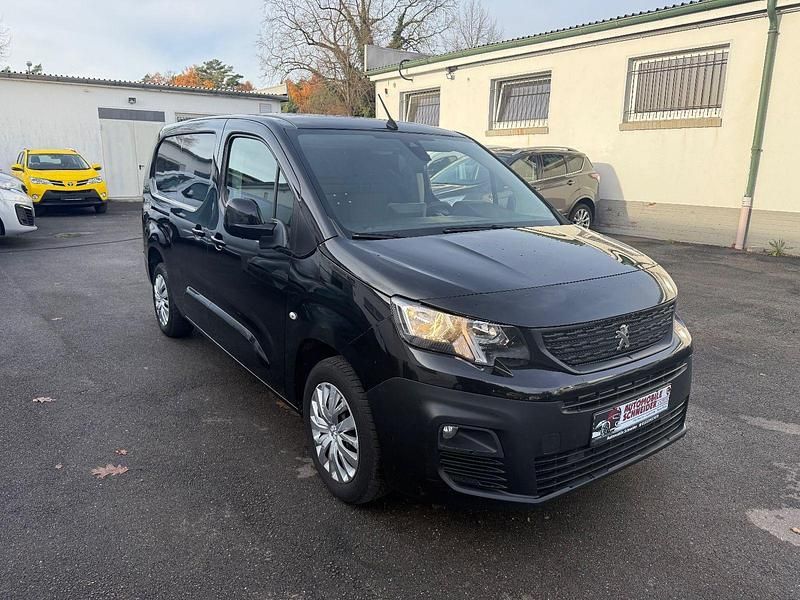 Schwarz Gebraucht 2019 Peugeot Partner Van | 9.999 € (Fairer Preis) - Bild 1/4