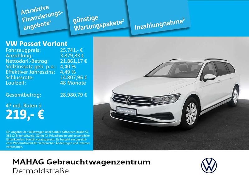 Gebraucht VW Passat Basis 150 PS (110 kW) 2023 Gletscherweiß metallic Kombi
