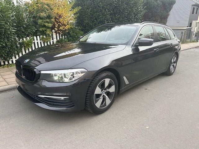 Gebraucht BMW 520 190 PS (139 kW) 2019 Grau Kombi